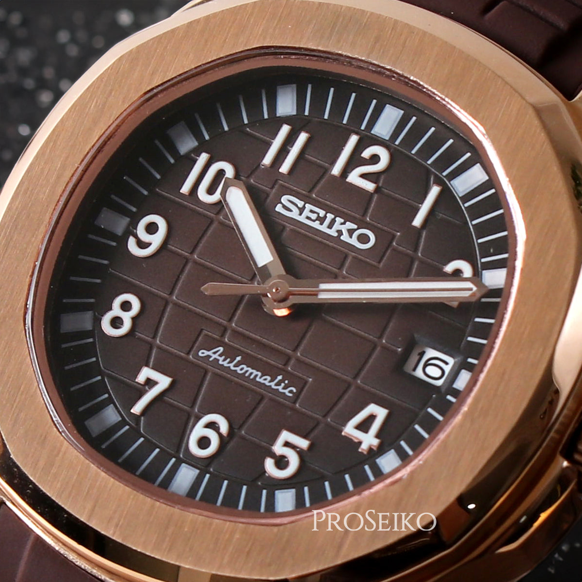 Seikonaut | Brown